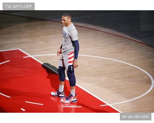 威少全明星赛再展神勇,三双表现引领全场 威少全明星赛再展神勇,三双表现引领全场