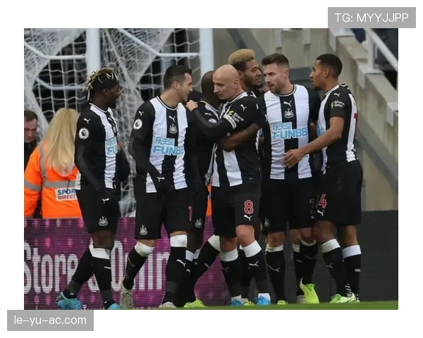 奥利·麦克伯恩发挥出色，助力球队英超争冠再进一步