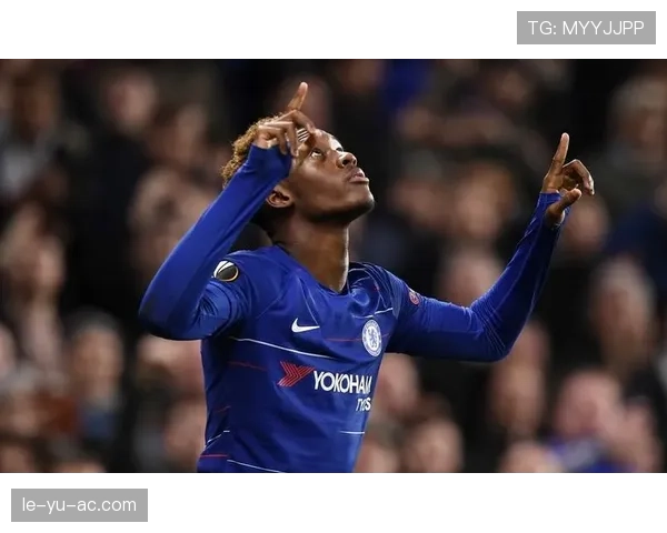 卢顿逆转取胜再书传奇，英超赛场闪耀亮眼表现