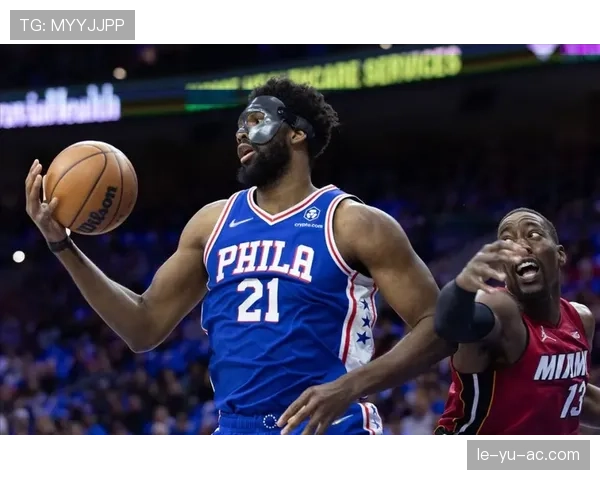 奥拉朱旺低位单打效率提升，改变对手防守策略